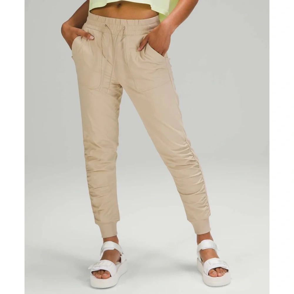 Lululemon Beyond the Studio 7/8 Jogger - Size 4